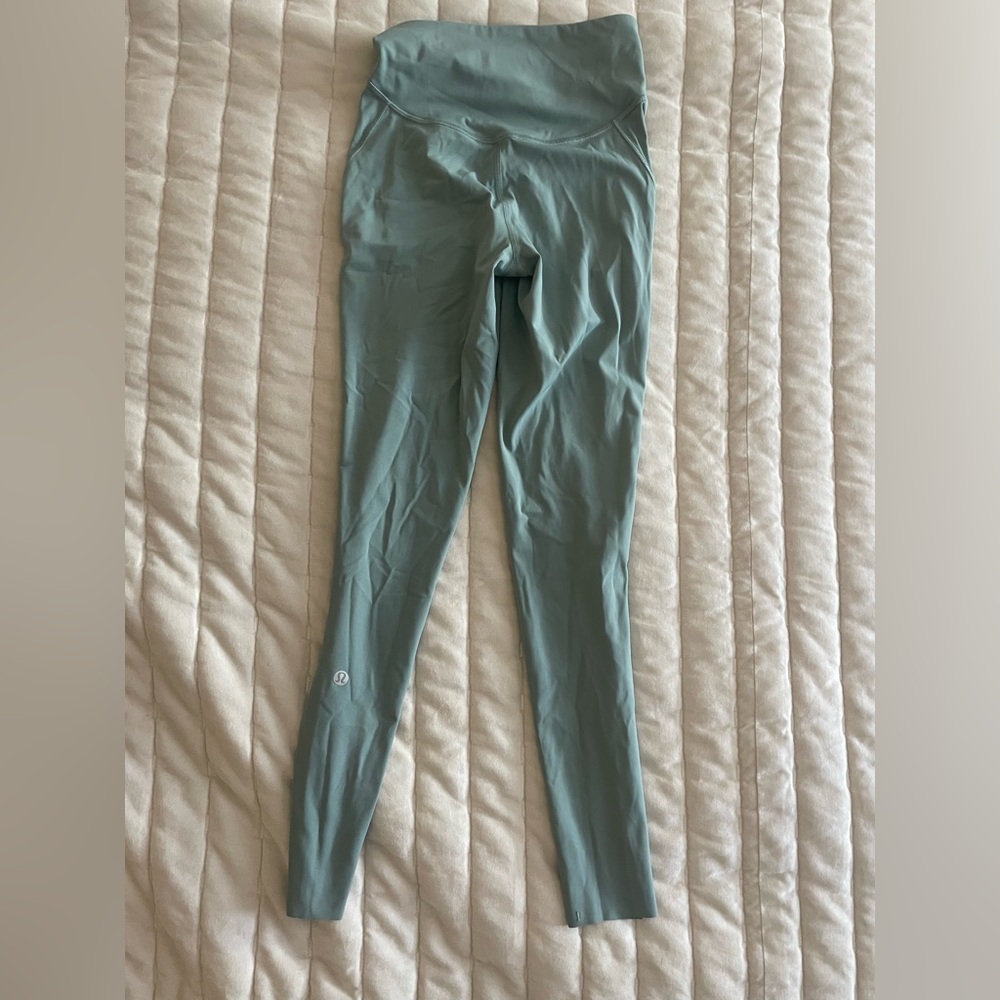 Lululemon leggings wunder train size 2 pale green inseam 25”